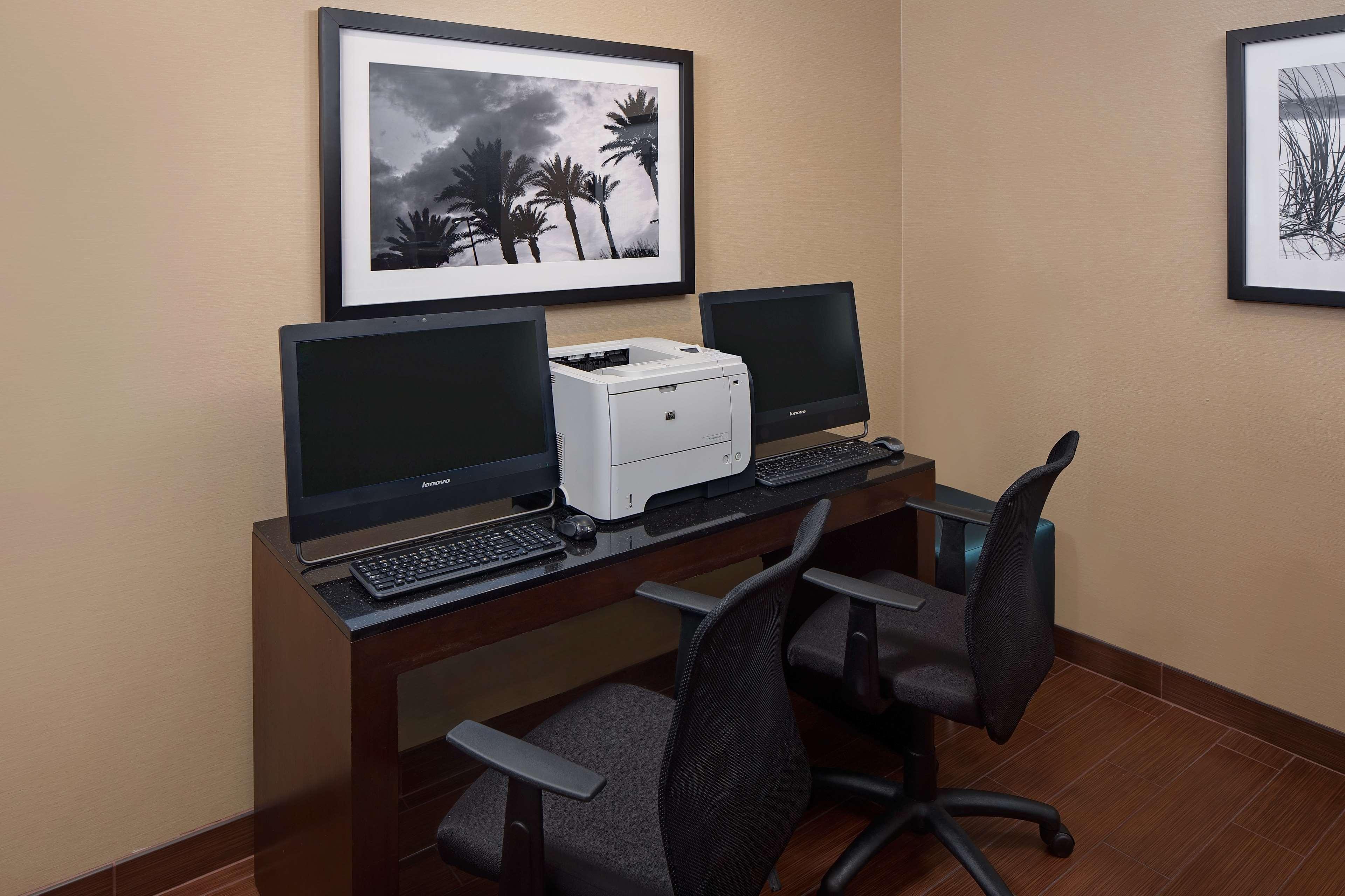 Hampton Inn Naples-Central Екстер'єр фото