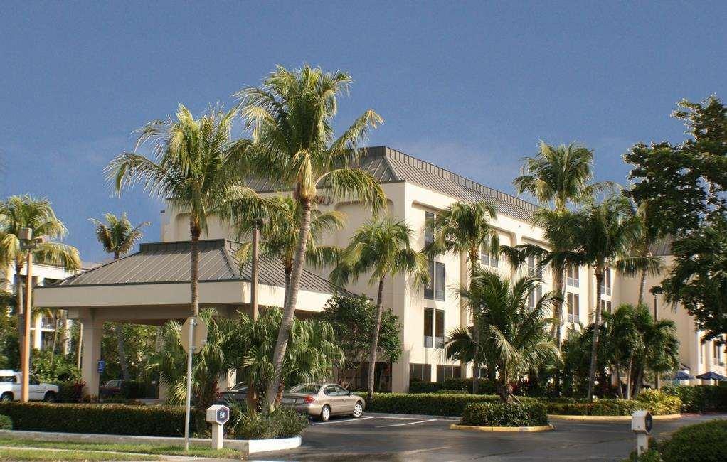 Hampton Inn Naples-Central Екстер'єр фото
