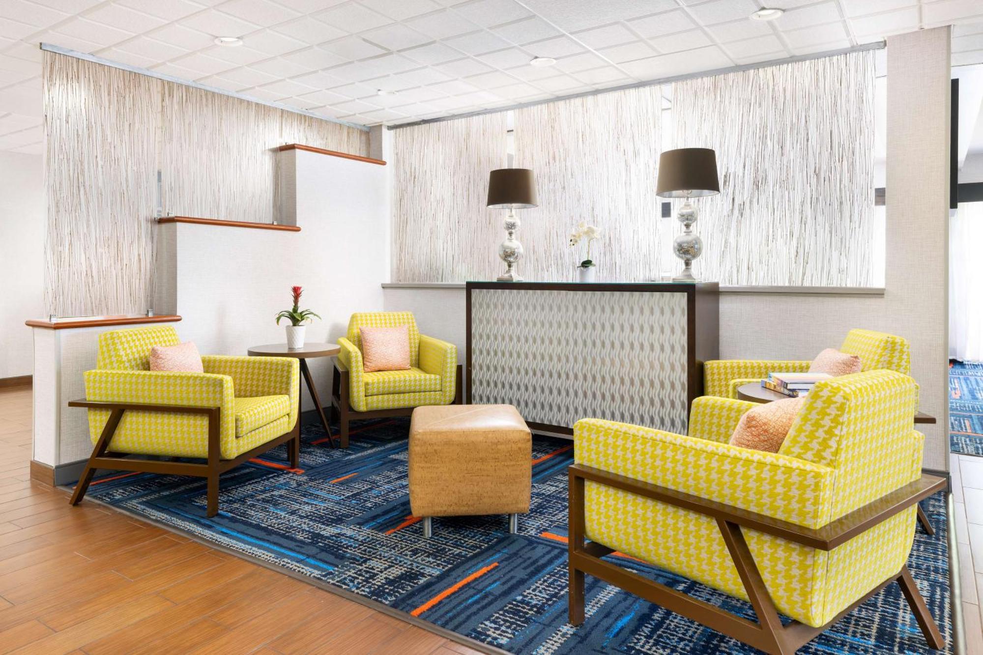 Hampton Inn Naples-Central Екстер'єр фото