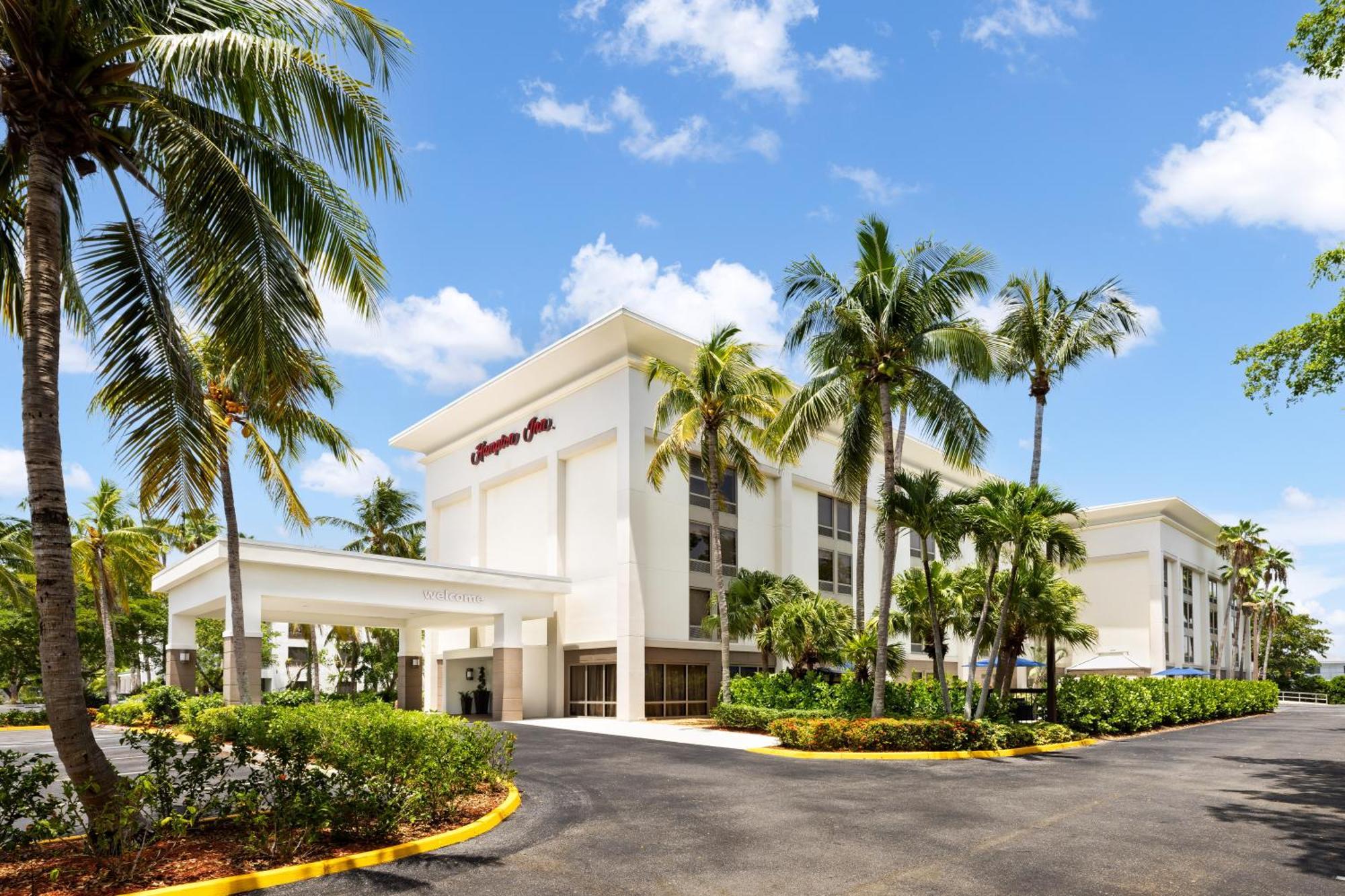 Hampton Inn Naples-Central Екстер'єр фото